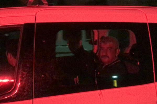 d Evden kaçtıktan sonra bulduğu kızını iki kurşunla öldürdü