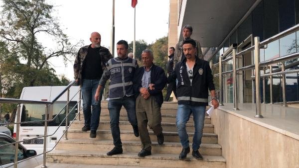 d Öldürdüğü komşusunun cenazesine katıldı