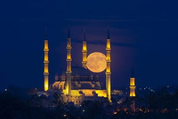Edirne'de dolunay ve Selimiye Camii büyüledi