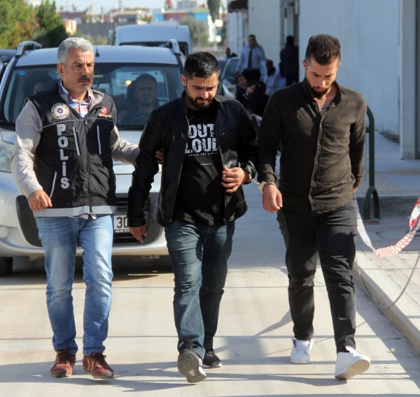 i Uyuşturucuyu 9 yaşındaki çocuğun çantasında taşıdılar