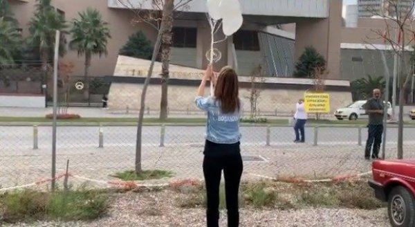 i 3,5 yıl sonra eşinden boşanınca bando ekibi çağırdı