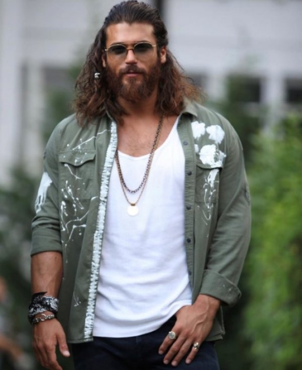 Can Yaman saçlarını satacak