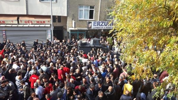 d Pendik'te silahlı saldırı: 3 ölü, 1 yaralı