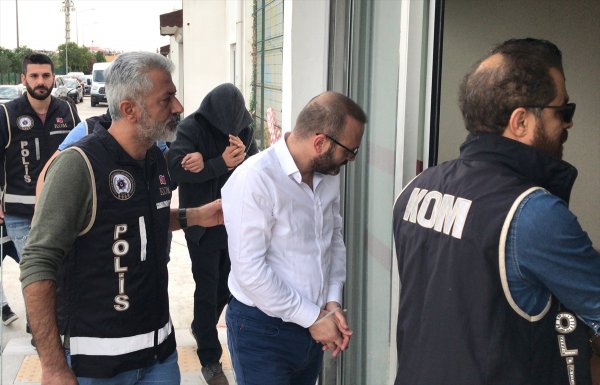 FETÖ'nün finans yapılanmasına darbe: 12 tutuklama