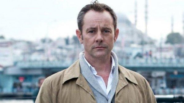 Evinin önünde duran mendilci Google'da ortaya çıktı