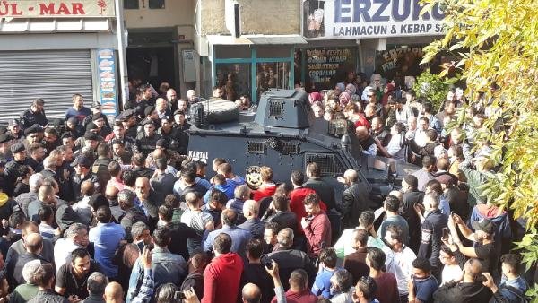 d Pendik'te silahlı saldırı: 3 ölü, 1 yaralı