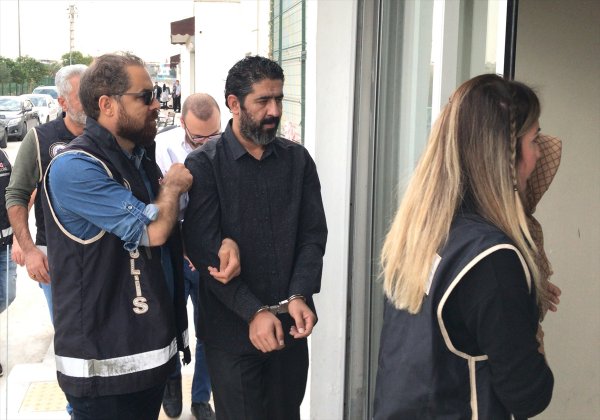 FETÖ'nün finans yapılanmasına darbe: 12 tutuklama