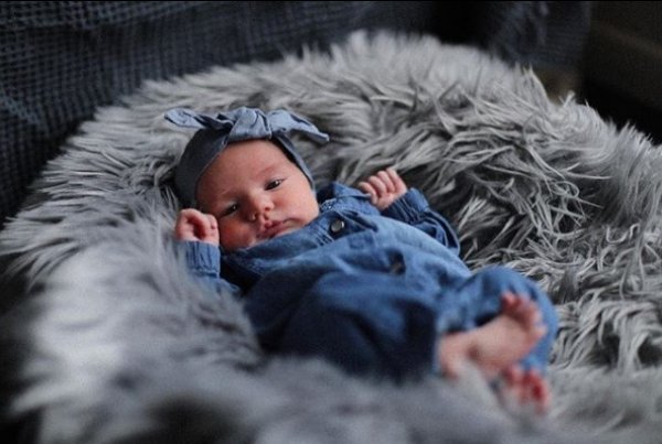 Avustralyalı model hamile olduğu doğumda anladı