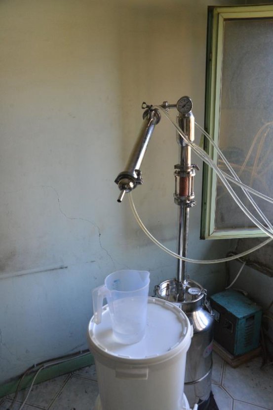 d Adana'da süt sağma makineli sahte rakı üretimi