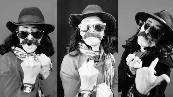 Editörümüz Duygu, Cem Karaca’yı taklit etti