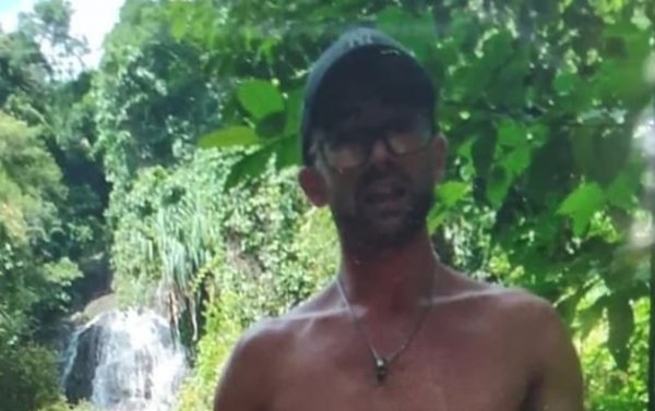 Fransız turist selfie çekerken şelaleden düştü