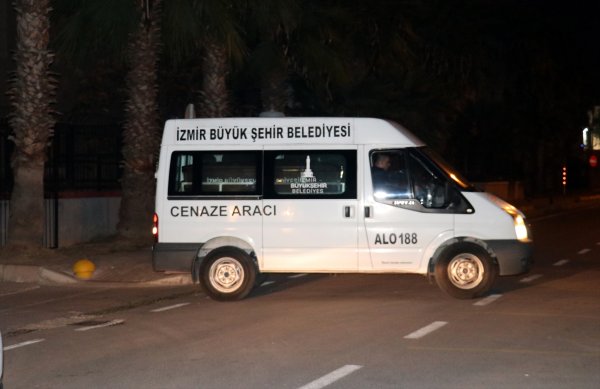 İzmir'de cezaevinden izinli çıkan şahıs sevgilisini öldürdü