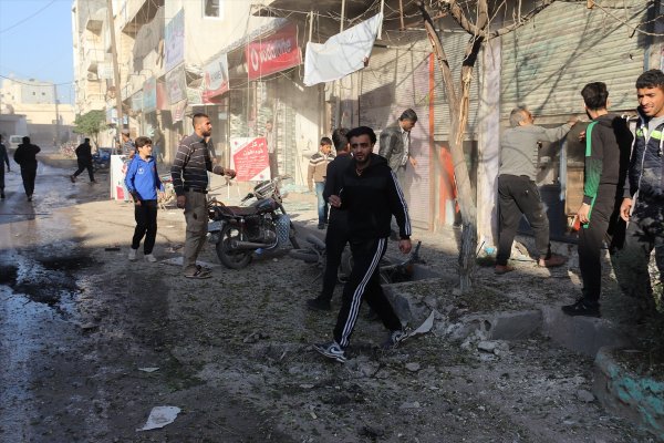 a YPG/PKK Tel Rıfat'tan Azez'deki sivillere saldırdı