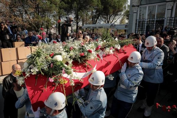 Yıldız Kenter'e veda