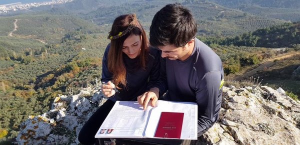 i Metrelerce yükseklikte nikah kıydılar