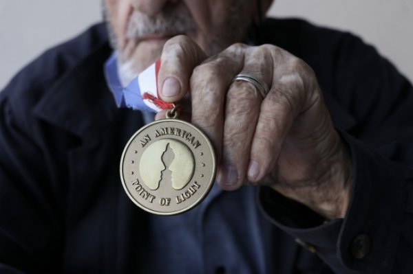 66 yıl önce otostopla ayrıldığı memleketi Hatay'a döndü