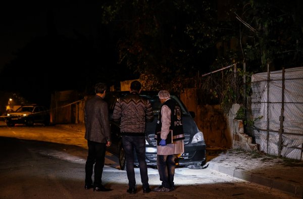 a Gaziosmanpaşa'da bir minibüse EYP ile saldırı düzenlendi