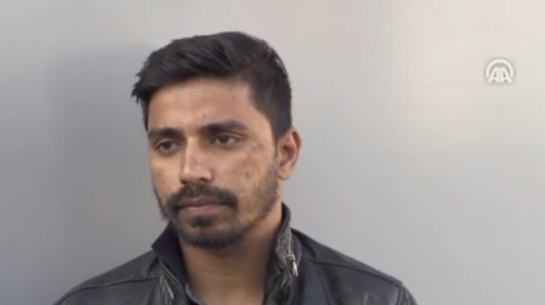 Kaçak göçmenler Yunanistan'dan şikayetçi