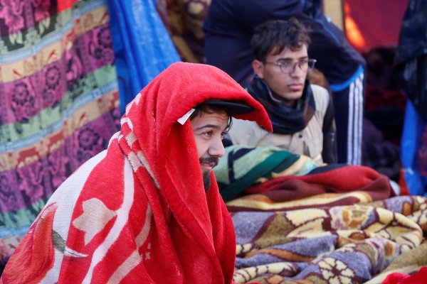 Irak'ta göstericilerin gecesi gündüzüne karıştı