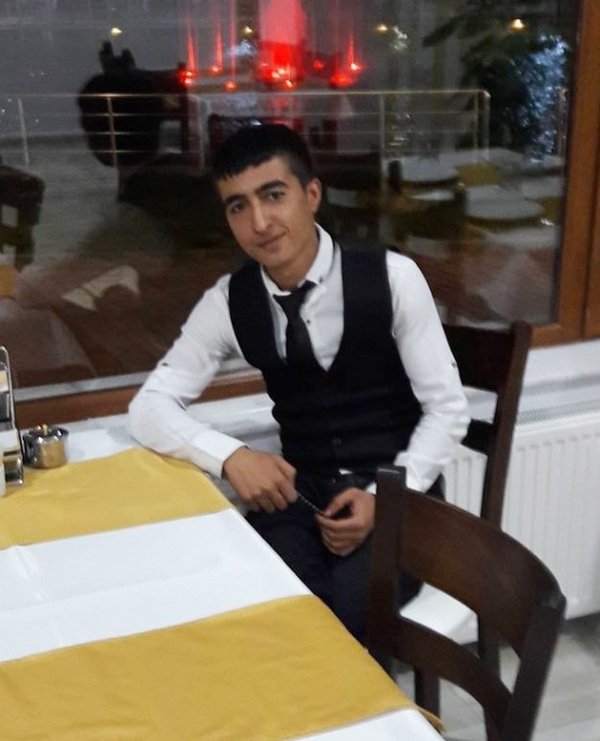 Restoran çalışanı, iş arkadaşlarını bıçakladı