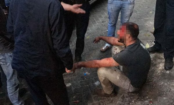 Yabancı uyruklu tacizciyi mahalleli öldüresiye dövdü