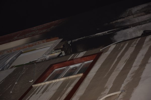 Ocağı tamir etmeye geldi, gaz kaçağını çakmakla kontrol etti