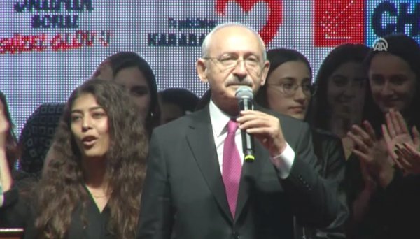 Kılıçdaroğlu'nun iktidar hayali kızları güldürdü
