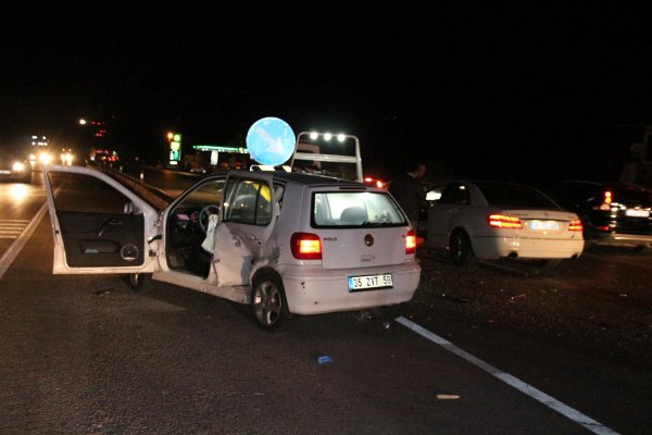 Manisa'da trafik kazasında 2'si ağır 4 kişi yaralandı