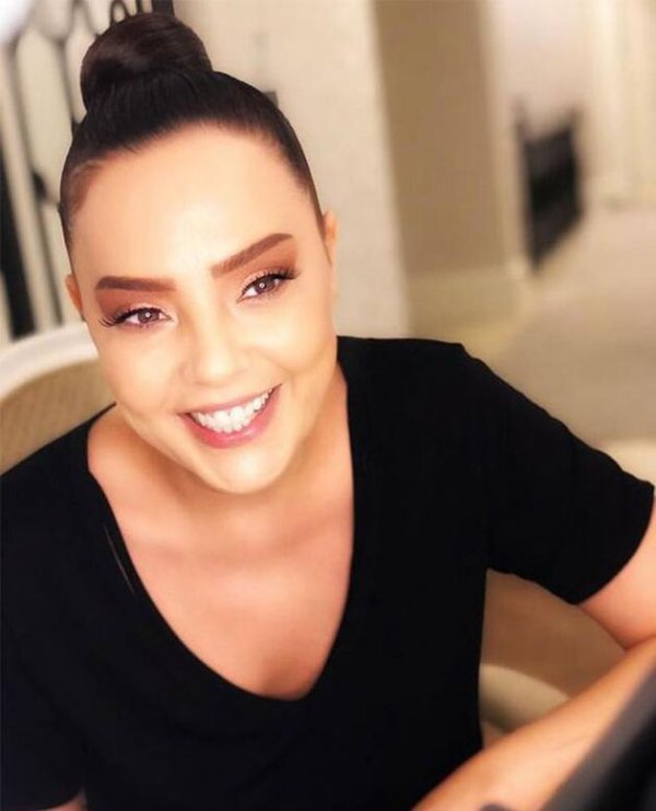 Ebru Gündeş'in kızı büyüdü