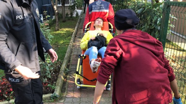 i Pilates hocası eşini ayağından vurup, polise teslim oldu