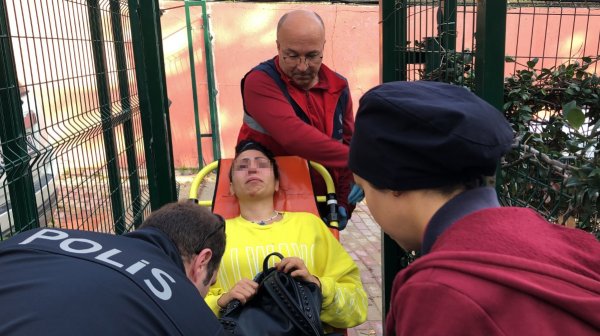 i Pilates hocası eşini ayağından vurup, polise teslim oldu