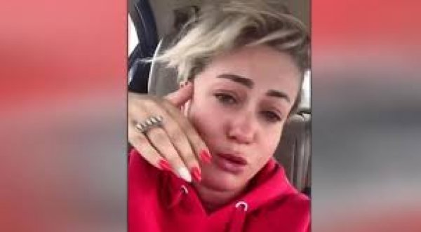 Yeliz Yeşilmen'in benzini bitti