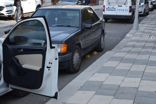 i Kızına platonik aşk besleyen öğretmene kurşun yağdırdı