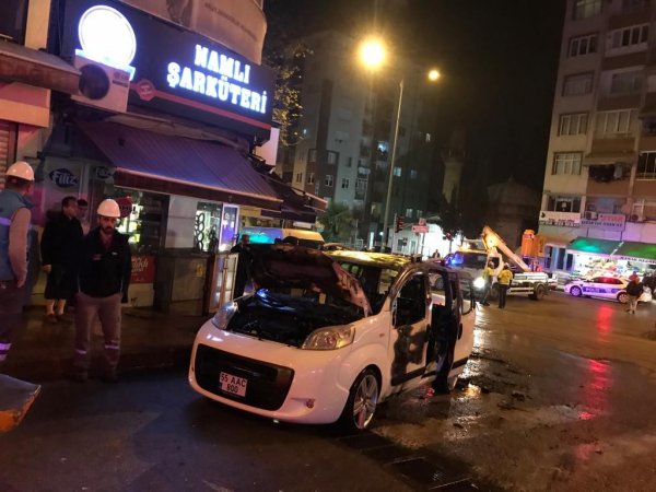 Samsun'da bunalıma giren kişi aracını ateşe verdi