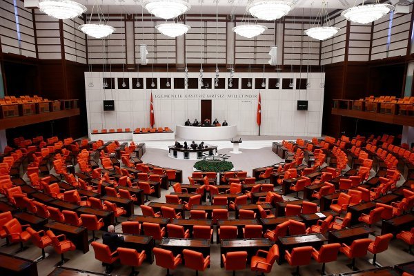 Milletvekilleri istedikçe istiyor