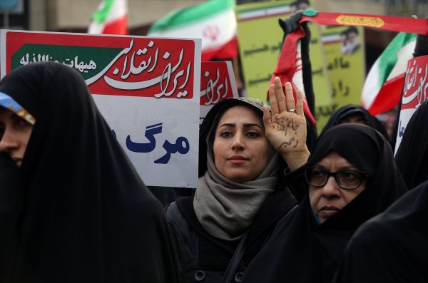 İran ülkesindeki protestolar için 4 ülkeyi suçladı