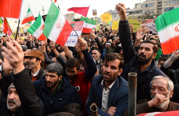 İran ülkesindeki protestolar için 4 ülkeyi suçladı