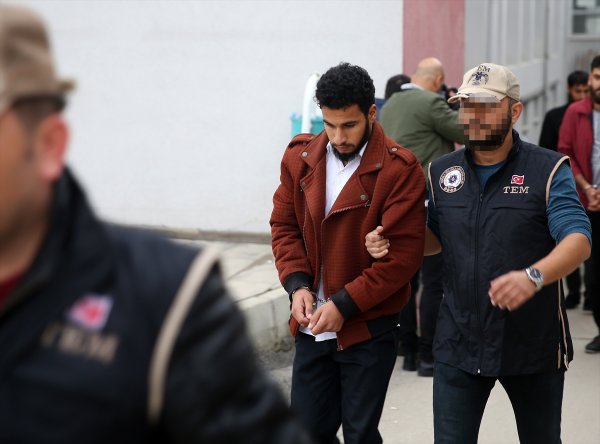 a YPG'li terörist, Adana'daki bombayı Suriye'den patlattı