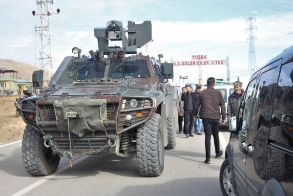 Van’da silahlı ve bıçaklı kavga: 7 yaralı