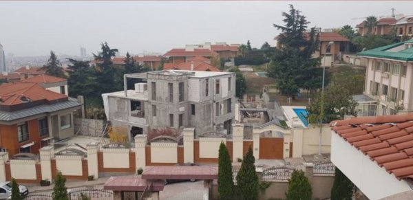 Unakıtan Ailesi'nin kaçak yapısı yıkıldı