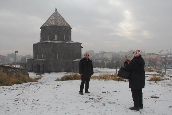 a Uludağ'da kar yağışı başladı