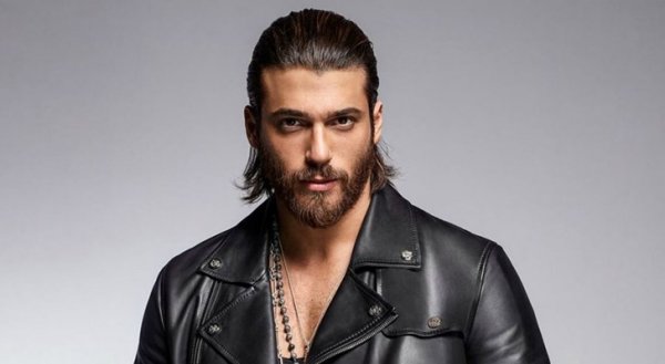 Berrak Tüzünataç ve Selen Soyder'den Can Yaman açıklaması