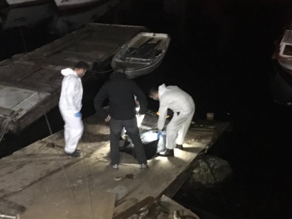 Pendik'te denizden erkek cesedi çıktı