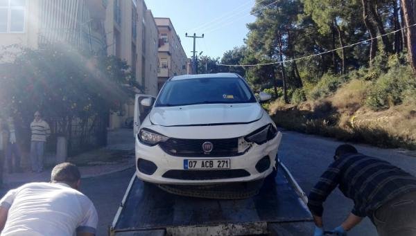 d Otomobil sürerken tüfekle vurularak öldürüldü