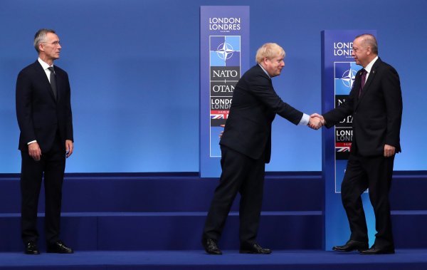 a Erdoğan NATO Liderler Zirvesi'nde aile fotoğrafı verdi