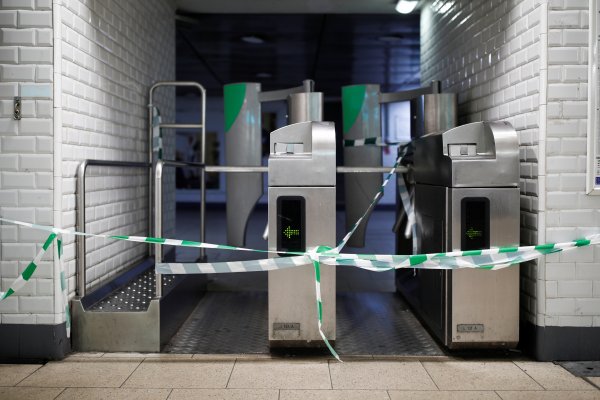 r Fransa’daki büyük grev günlük hayatı felç etti