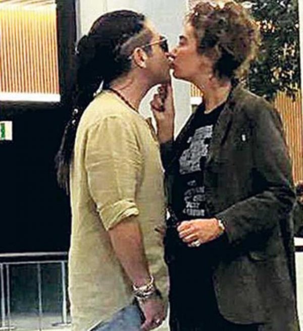 Sıla, yılbaşı partisine hazırlanıyor