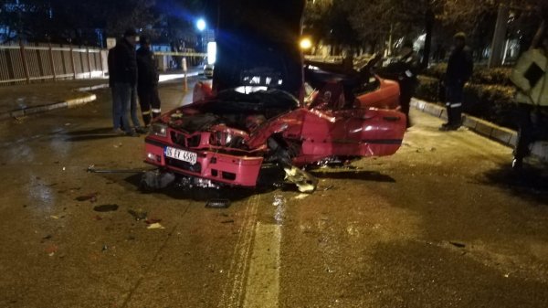 i Kırıkkale'de vidanjöre çarpan aracın sürücüsü öldü