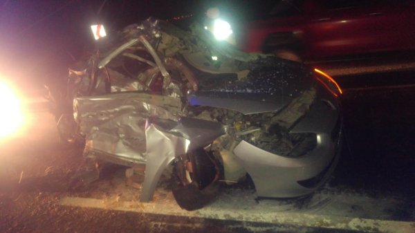 i Kayseri'de otomobil ile yolcu otobüsü çarpıştı