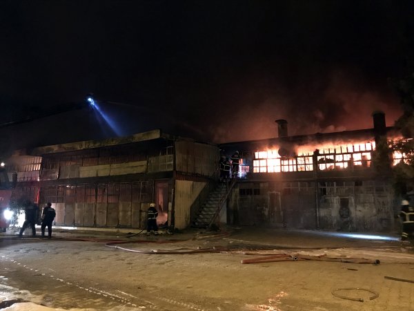 a Hatay'da 5 iş yeri yandı